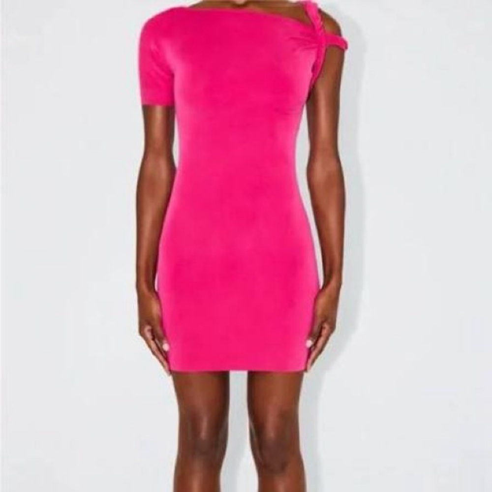 Elegant KHY by Kylie Jenner Pink Off-Shoulder Dress